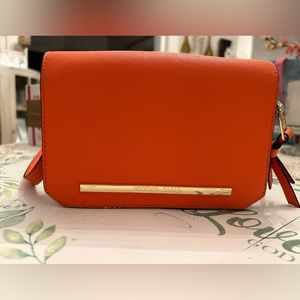 Oh so Pretty! 🧡Steve Madden Orange BLANNIS Shoulder Purse Crossbody Bag